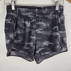 Athleta Mesh Racer Run Shorts Size XS Black Camo 4" Running Athletic